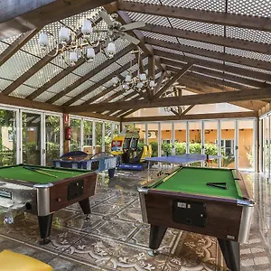 https://grangefield-oasis-club-mijas-costa.1costadelsol.com